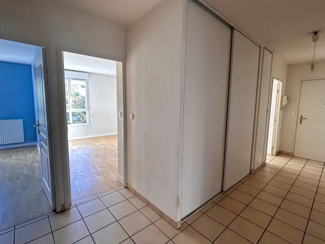 Location appartement, m² T 3 à Lyon 3, 1 266 €
