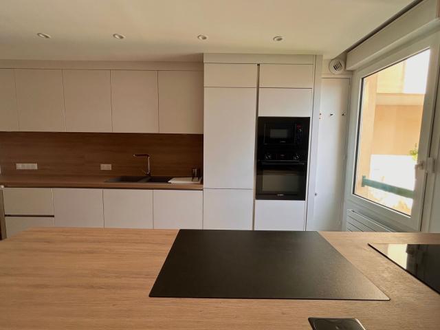 Location appartement, m² T 3 à Lyon 3, 2 053 €