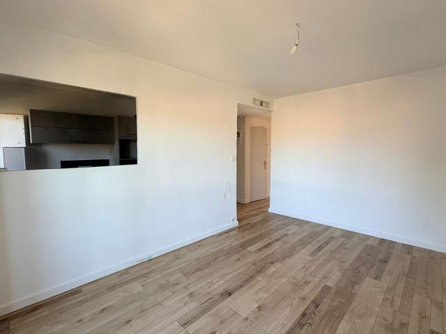 Location appartement, m² T 3 à La Seyne sur Mer, 990 €