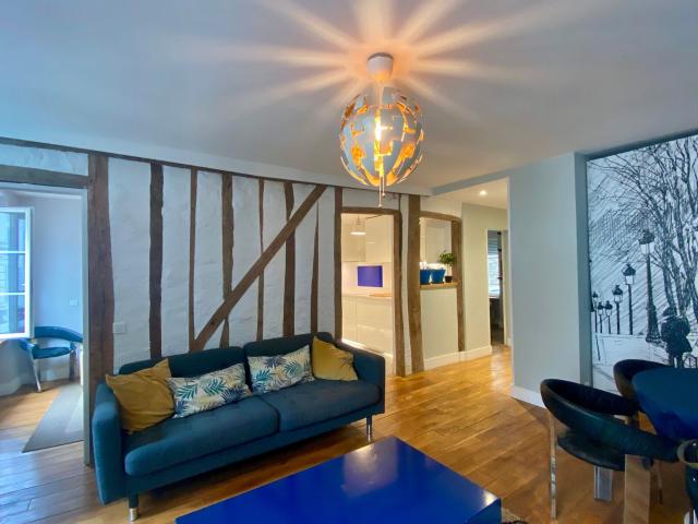 Location appartement, m² T 3 à Paris 18, 1 951 €