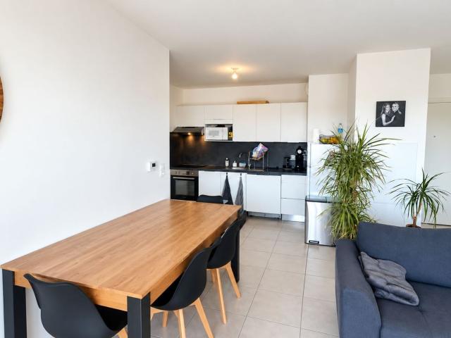 Location appartement, m² T 3 à Pau, 850 €