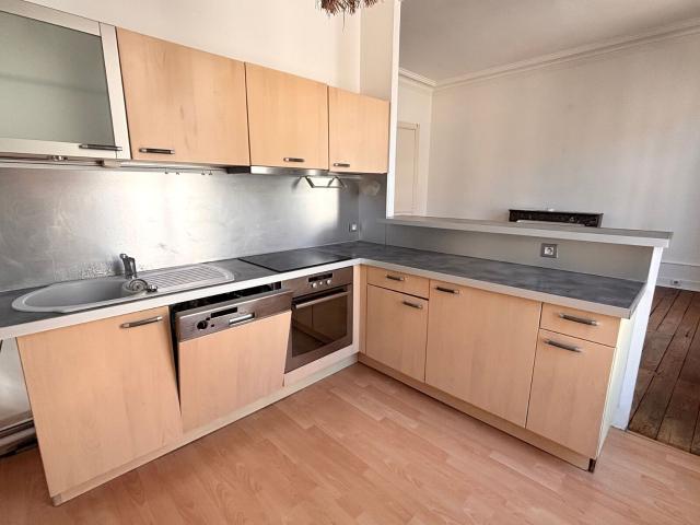 Location appartement, m² T 3 à Périgueux, 657 €