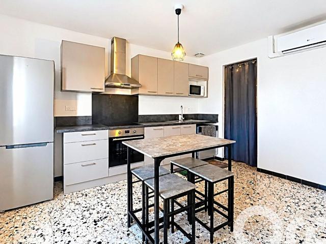Location appartement, m² T 3 à Pézilla la Rivière, 494 €
