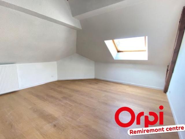 Location appartement, m² T 3 à Raon aux Bois, 610 €