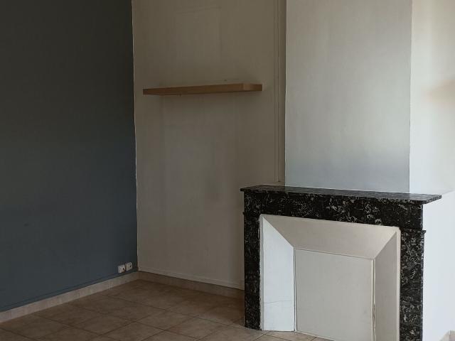 Location appartement, m² T 3 à Roquevaire, 690 €