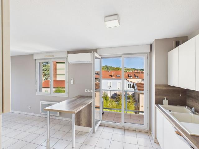 Location appartement, m² T 3 à Saint Marcellin, 890 €