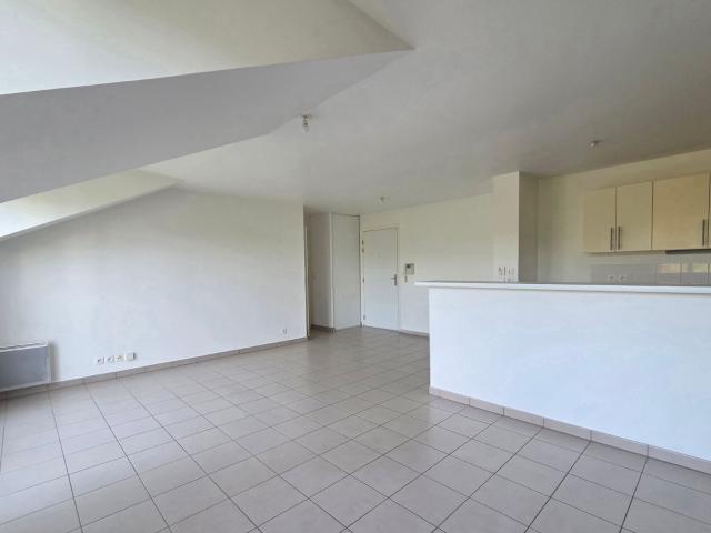Location appartement, m² T 3 à Saint Michel sur Orge, 1 000 €