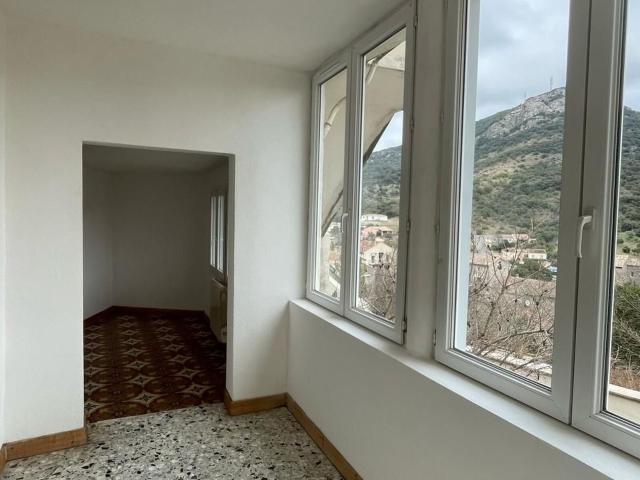 Location appartement, m² T 3 à Saint Brès, 655 €