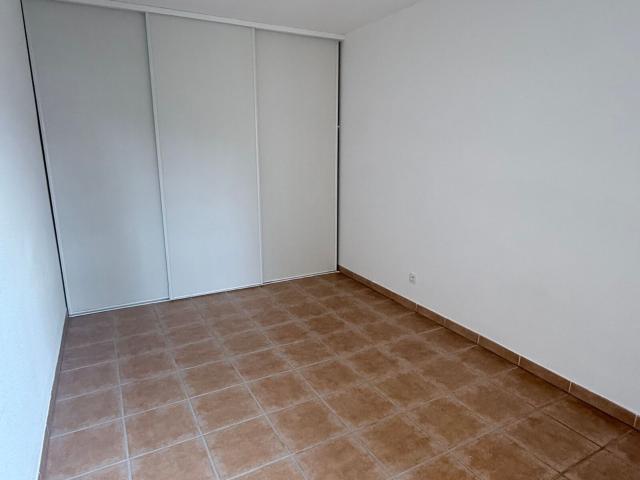 Location appartement, m² T 3 à Saint Pierre du Mont, 700 €