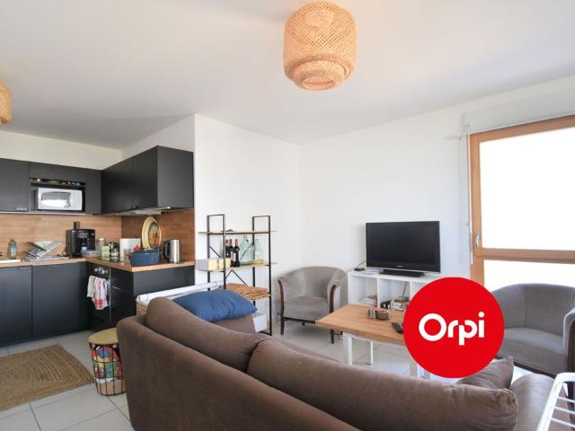 Location appartement, m² T 3 à Saint Priest, 960 €