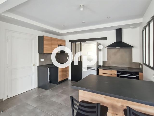 Location appartement, m² T 3 à Saint Symphorien sur Coise, 790 €