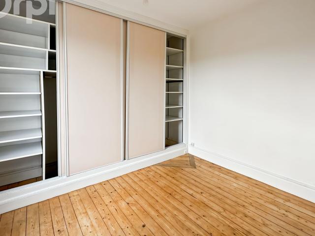 Location appartement, m² T 3 à Senlis, 890 €