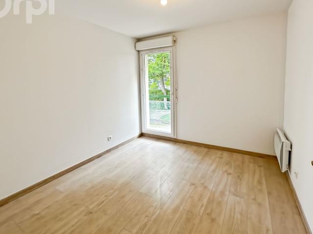 Location appartement, m² T 3 à Senlis, 1 110 €