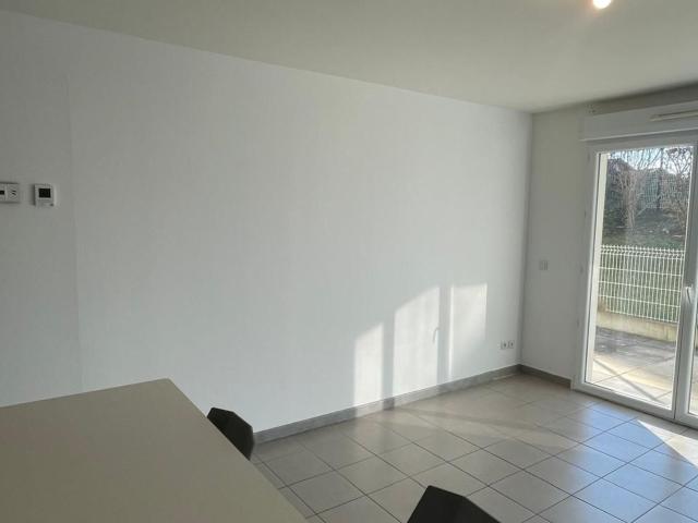 Location appartement, m² T 3 à Seynod, 1 127 €