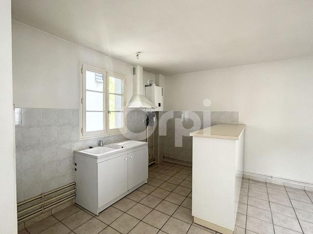 Location appartement, m² T 3 à Terrasson Lavilledieu, 575 €