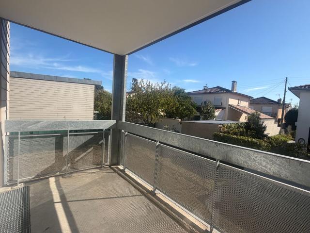 Location appartement, m² T 3 à Toulouse, 860 €