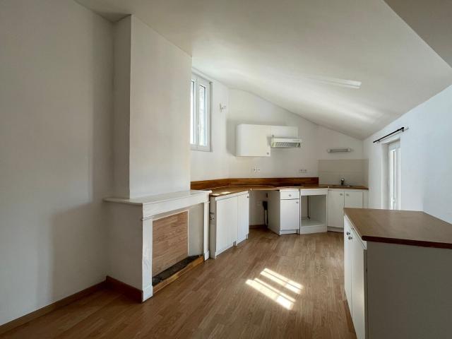Location appartement, m² T 3 à Toulouse, 979 €