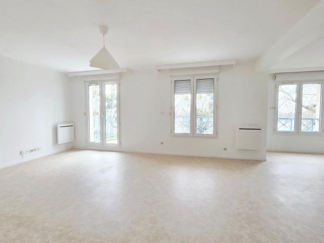 Location appartement, m² T 3 à Triel sur Seine, 1 350 €