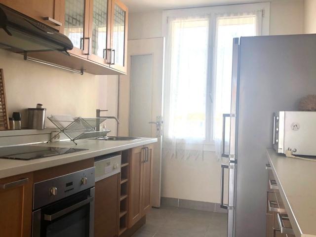 Location appartement, m² T 3 à Vitrolles, 1 101 €