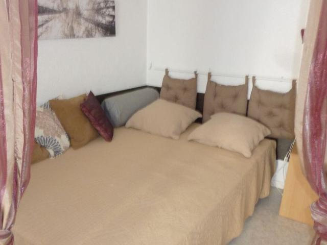 Location appartement, m² T 0 à Laon, 355 €