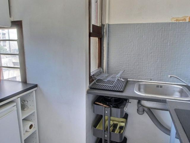 Location appartement, m² T 1 à Marseille 10, 467 €