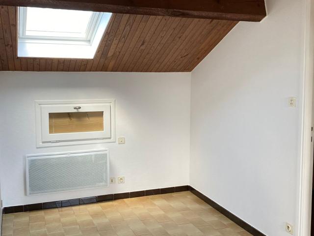 Location appartement, m² T 1 à Moissac, 350 €