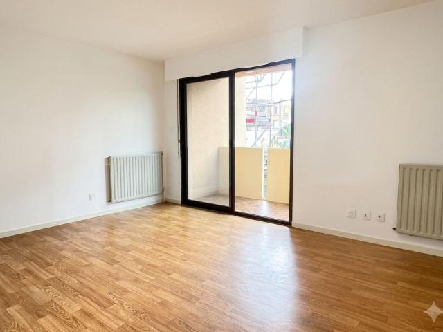 Location appartement, m² T 1 à Mont de Marsan, 458 €