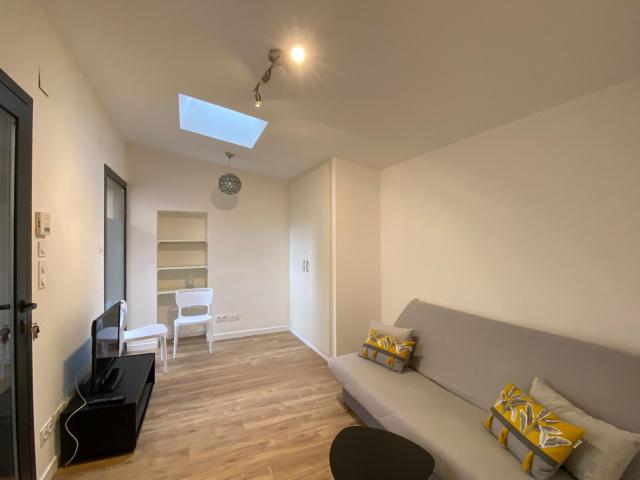 Location appartement, m² T 1 à Montauban, 430 €