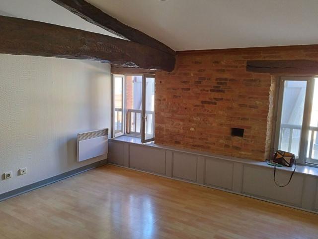 Location appartement, m² T 1 à Montauban, 490 €