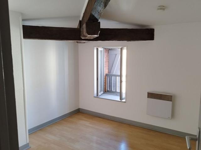 Location appartement, m² T 1 à Montauban, 490 €