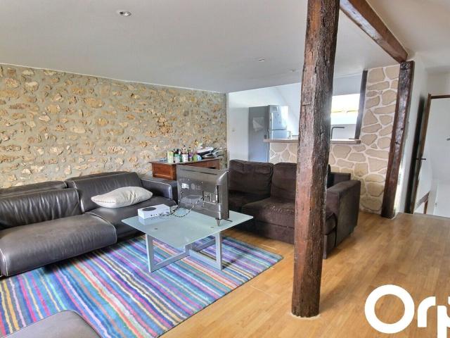 Location appartement, m² T 1 à Montigny le Bretonneux, 490 €
