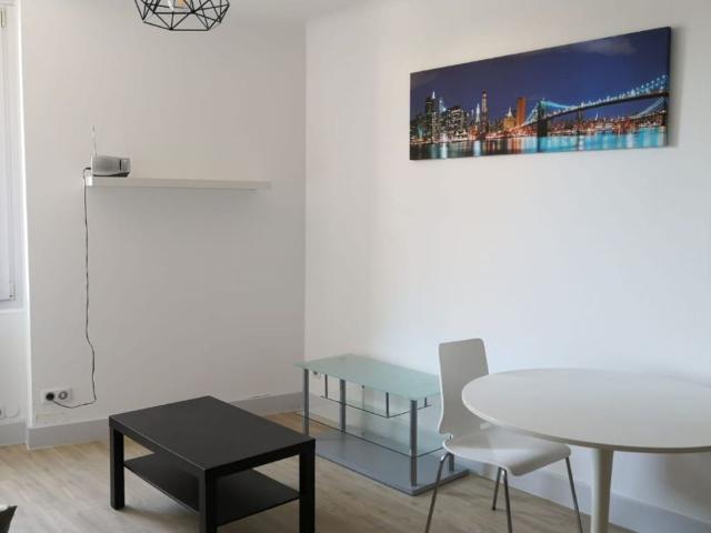 Location appartement, m² T 1 à Nancy, 635 €