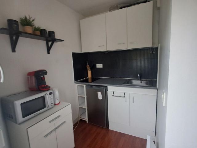 Location appartement, m² T 1 à Avon, 620 €