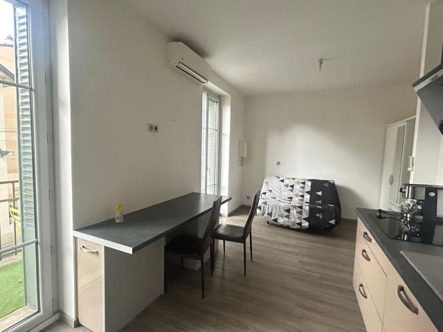 Location appartement, m² T 1 à Aix les Bains, 521 €