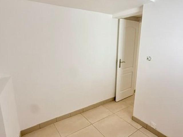 Location appartement, m² T 1 à Bergerac, 410 €