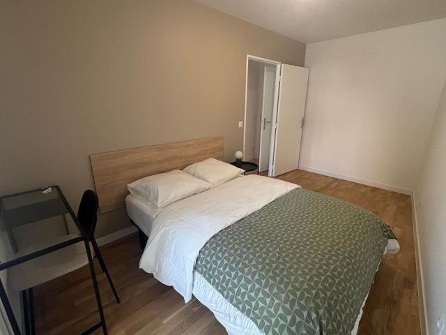 Location appartement, m² T 1 à Bezons, 770 €