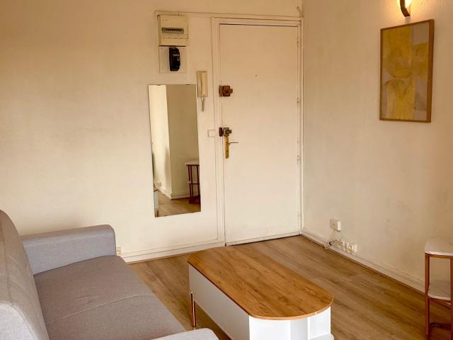 Location appartement, m² T 1 à Bordeaux, 650 €