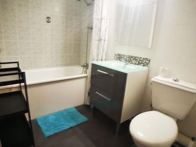 Location appartement, m² T 1 à Bordeaux, 612 €