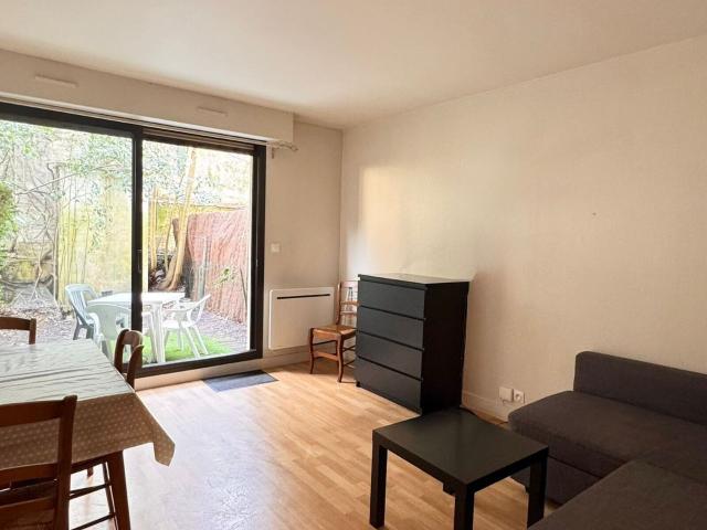 Location appartement, m² T 1 à Bordeaux, 620 €