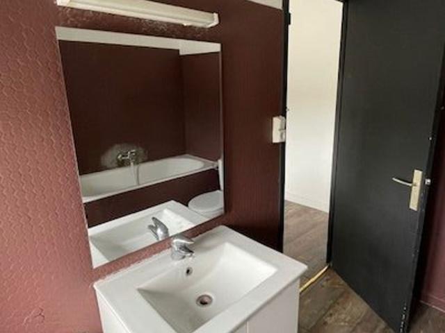 Location appartement, m² T 1 à Denain, 395 €