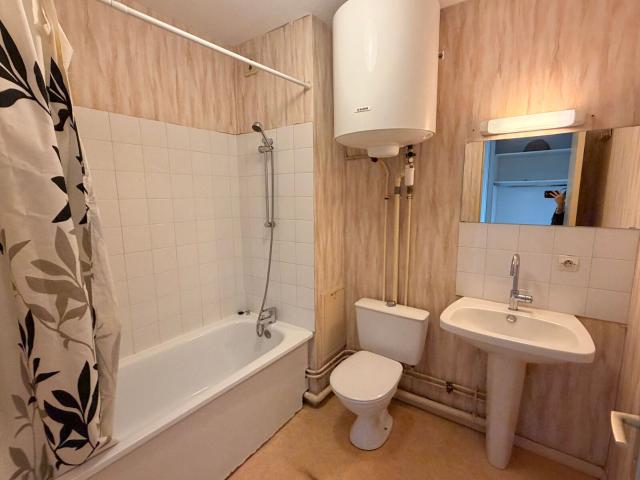 Location appartement, m² T 1 à Gradignan, 459 €
