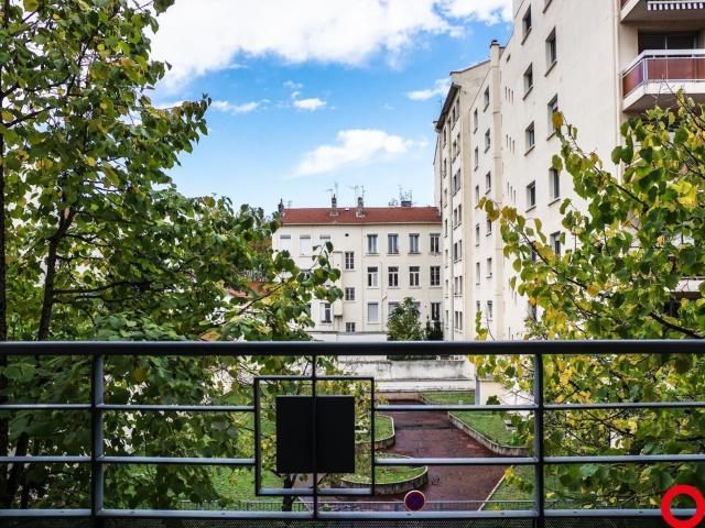 Location appartement, m² T 1 à Lyon 3, 827 €