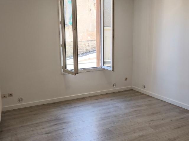 Location appartement, m² T 1 à La Ferté sous Jouarre, 555 €