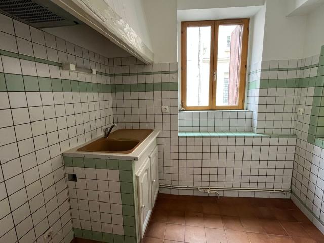 Location appartement, m² T 1 à La Ferté sous Jouarre, 637 €