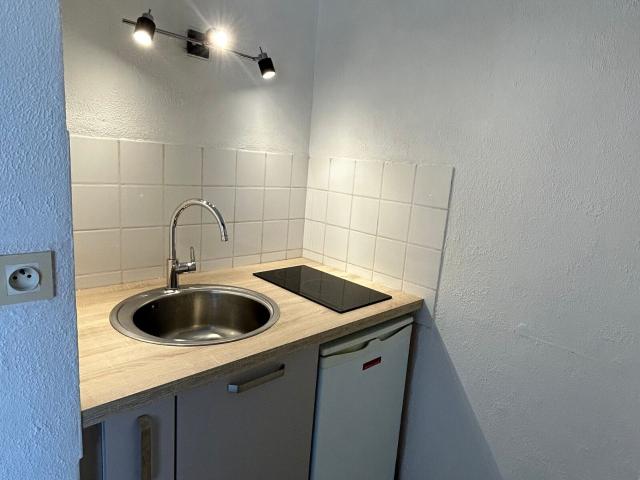 Location appartement, m² T 1 à Limoges, 345 €