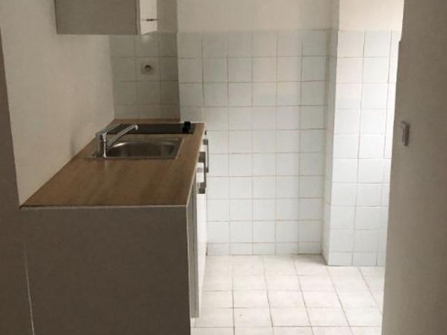 Location appartement, m² T 1 à Lizy sur Ourcq, 411 €