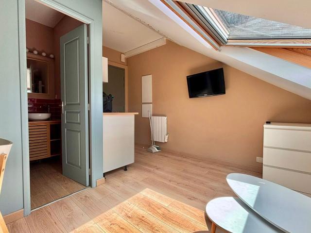 Location appartement, m² T 1 à Périgueux, 313 €