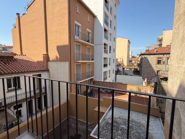 Location appartement, m² T 1 à Perpignan, 425 €