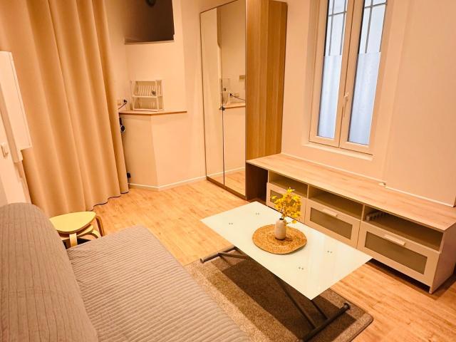 Location appartement, m² T 1 à Rosny sous Bois, 750 €