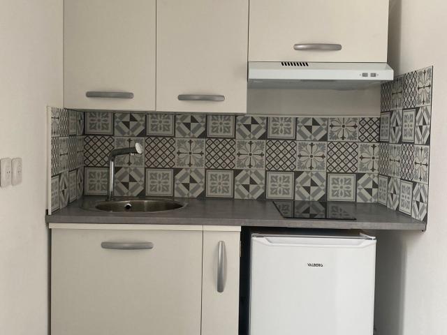 Location appartement, m² T 1 à Roubaix, 330 €